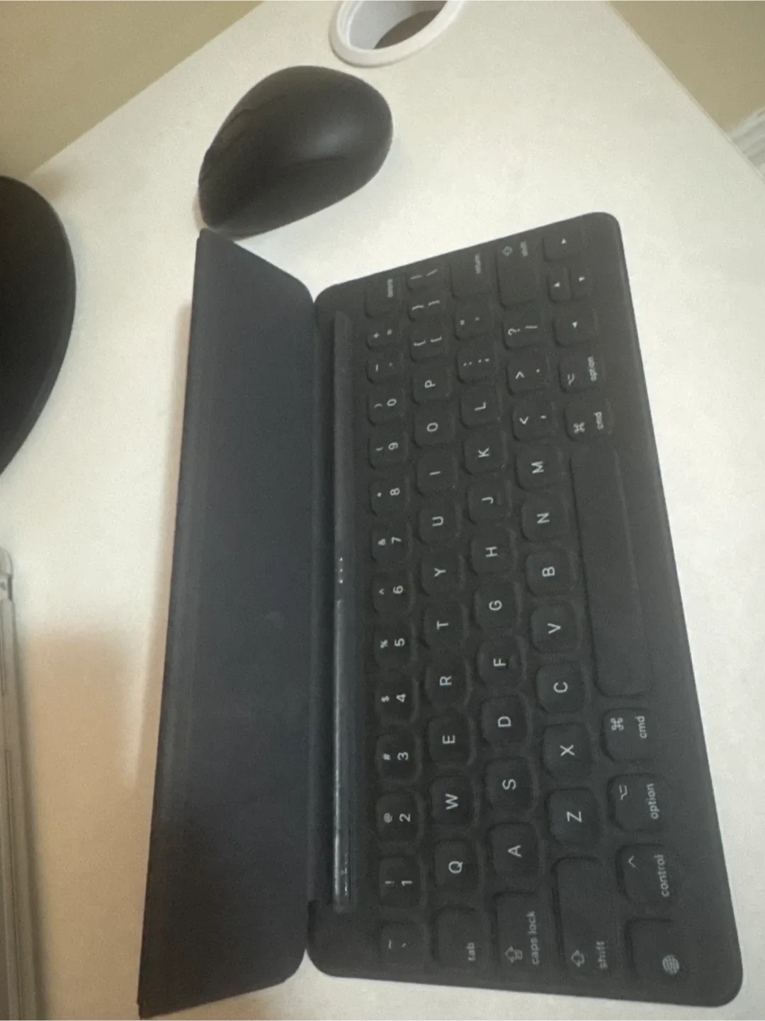 iPad Keyboard Case image indicator(2)