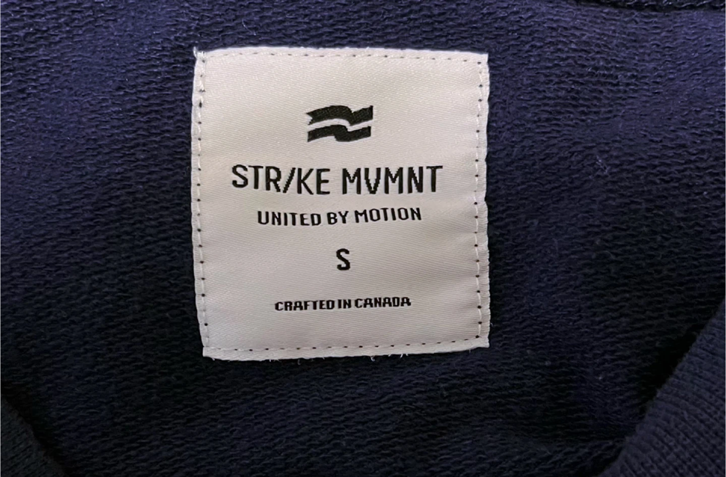 Gildan & Strike Mvmnt Sweatshirts - Size L & S - photo 2