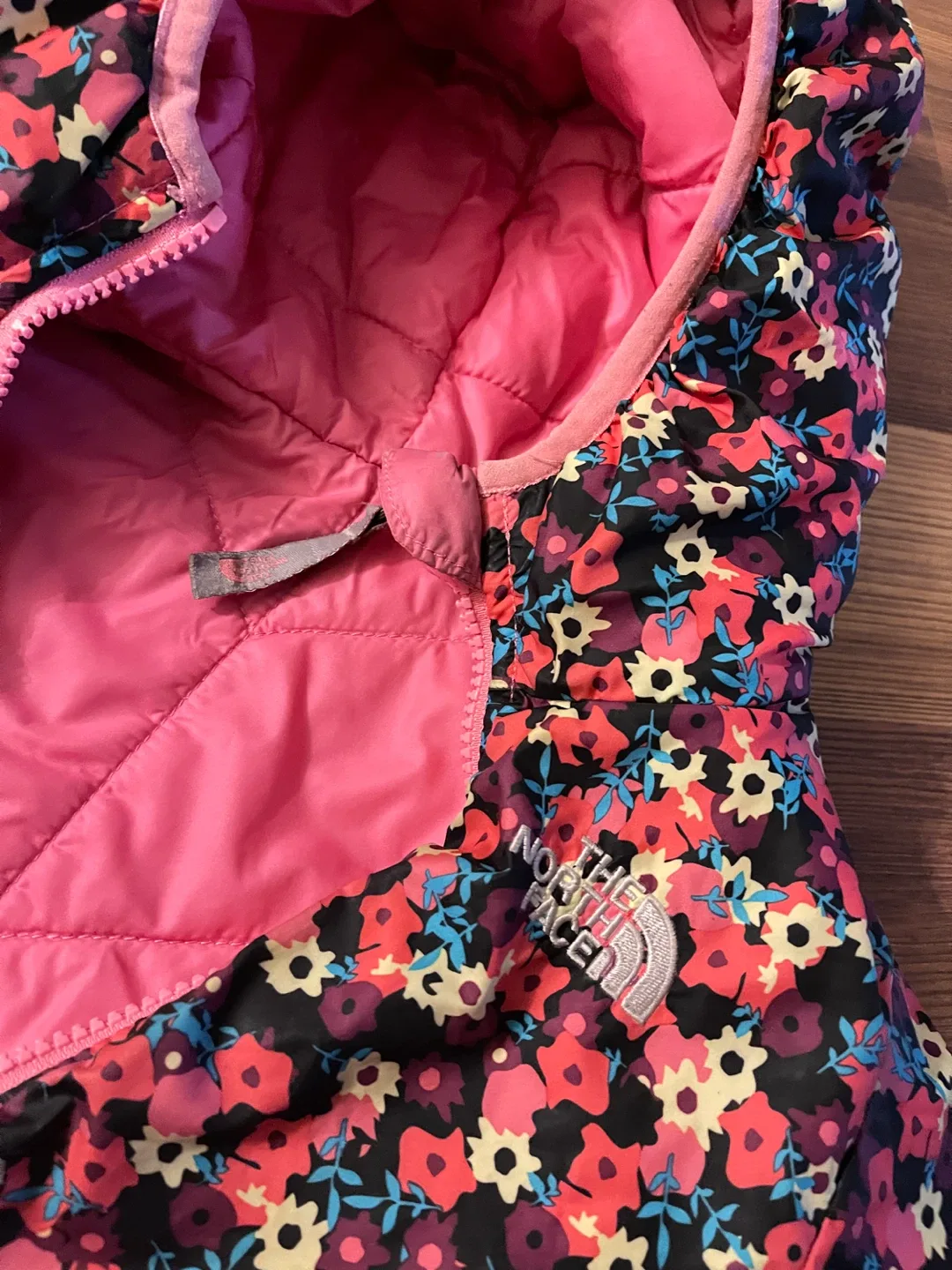 The North Face Reversible Floral/Pink Jacket image indicator(2)