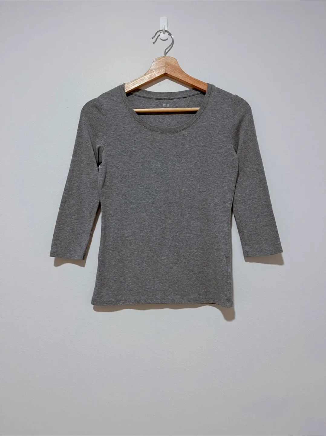Women’s Uniqlo &  Joe Fresh 3/4 Sleeve Tops- Size S image indicator(2)
