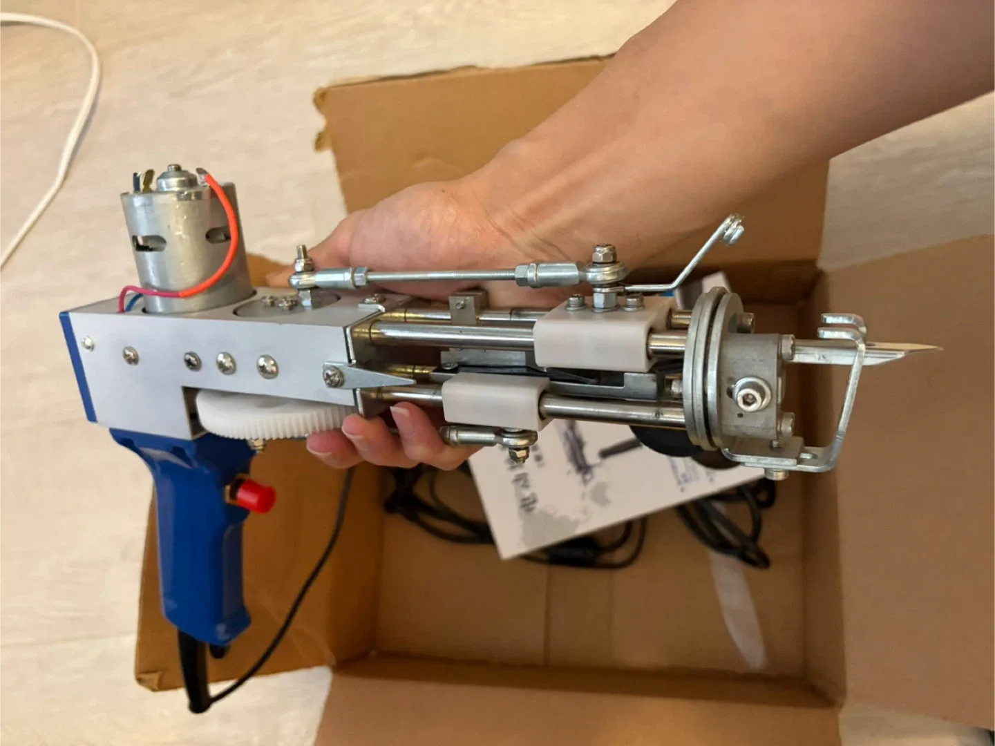 Tufting Gun with Box image indicator(3)