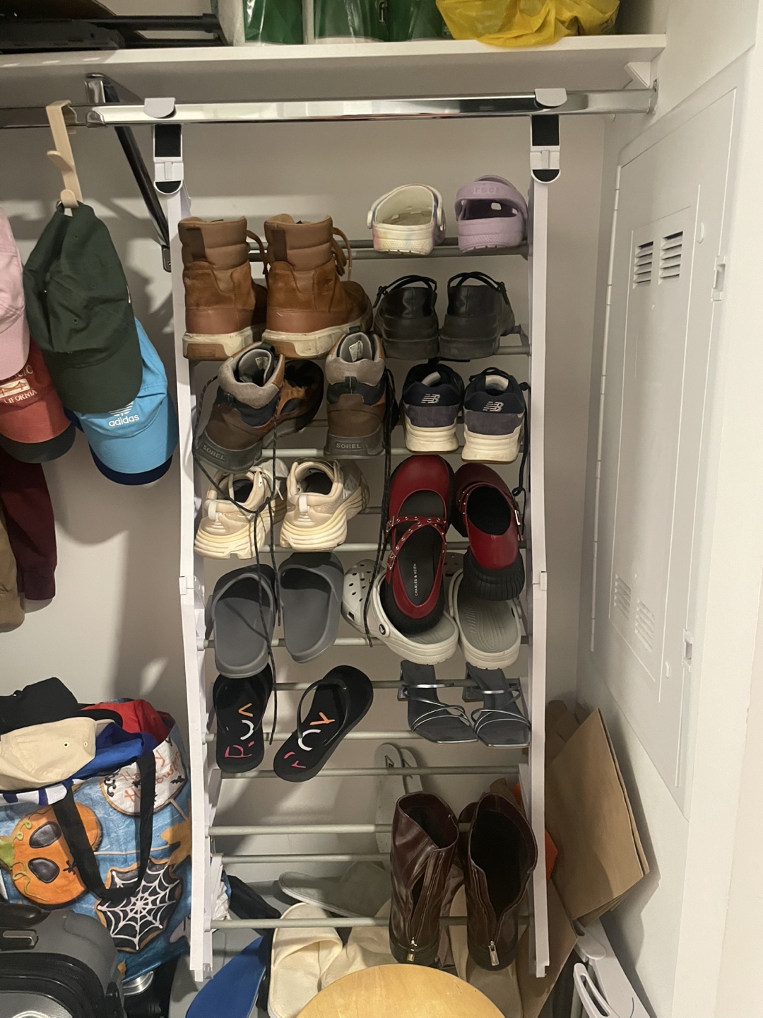 Shoes rack