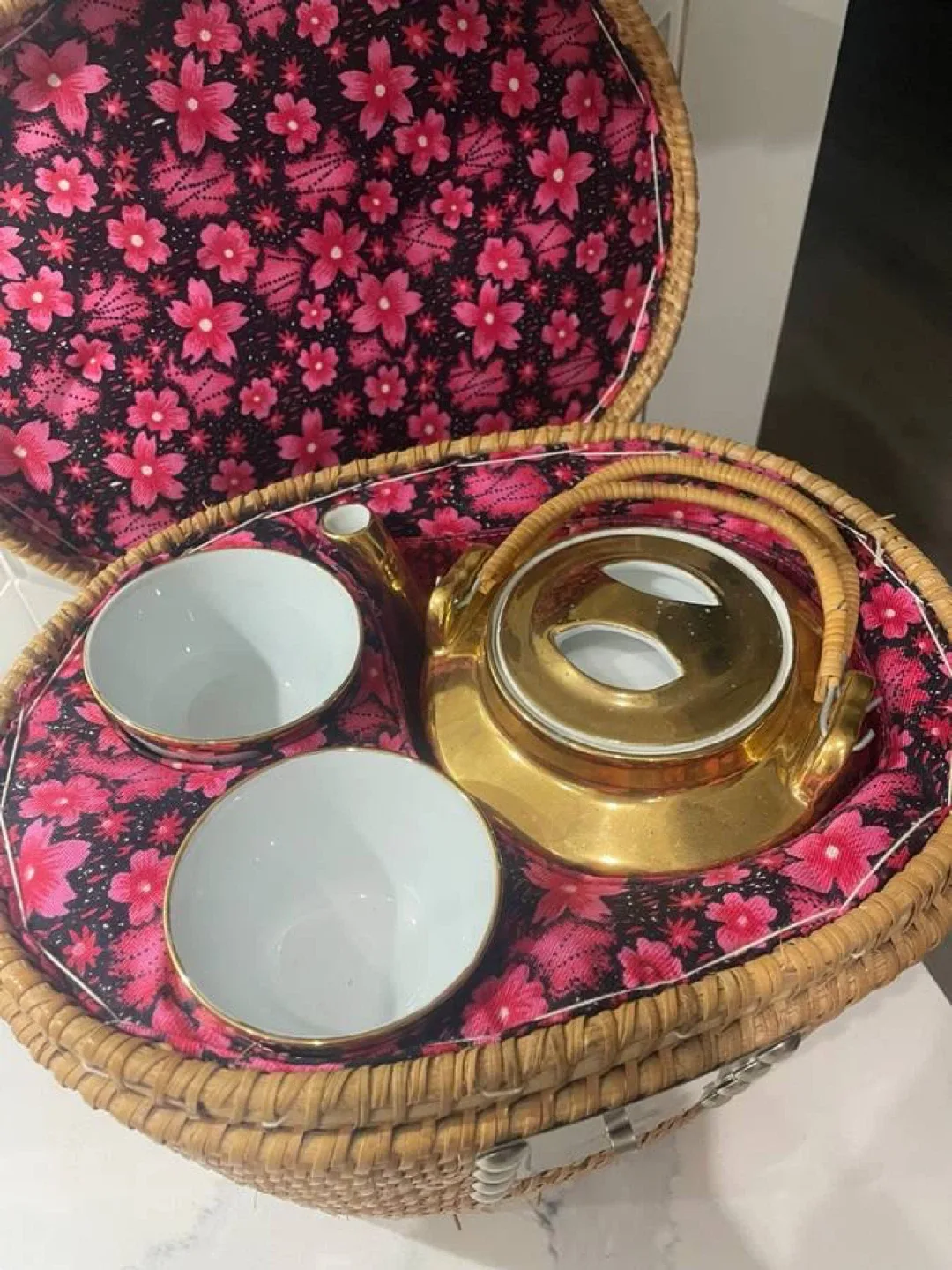 Vintage Chinese Tea Set with Basket image indicator(4)