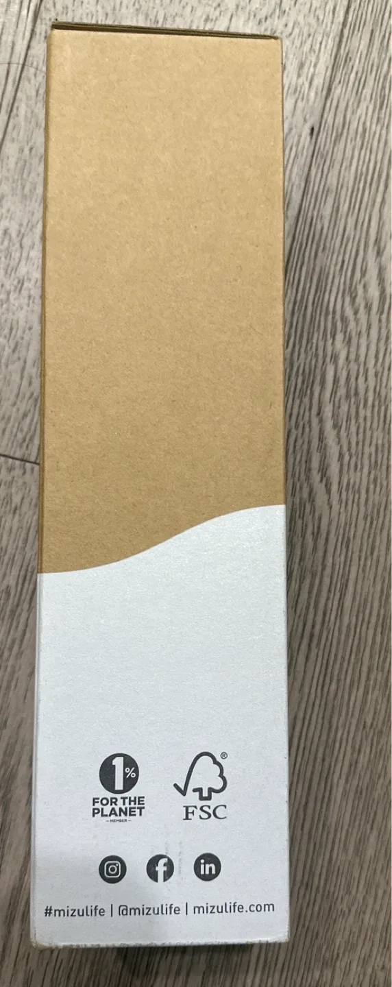 New Mizu S6 Wordmark Water Bottle - 19 oz image indicator(2)