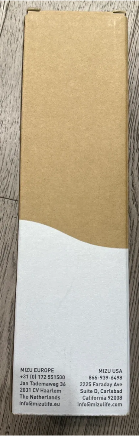 New Mizu S6 Wordmark Water Bottle - 19 oz image indicator(3)