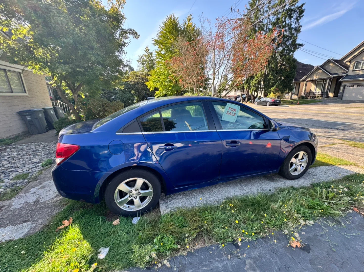 Chevrolet Cruze - Blue Sedan image indicator(2)
