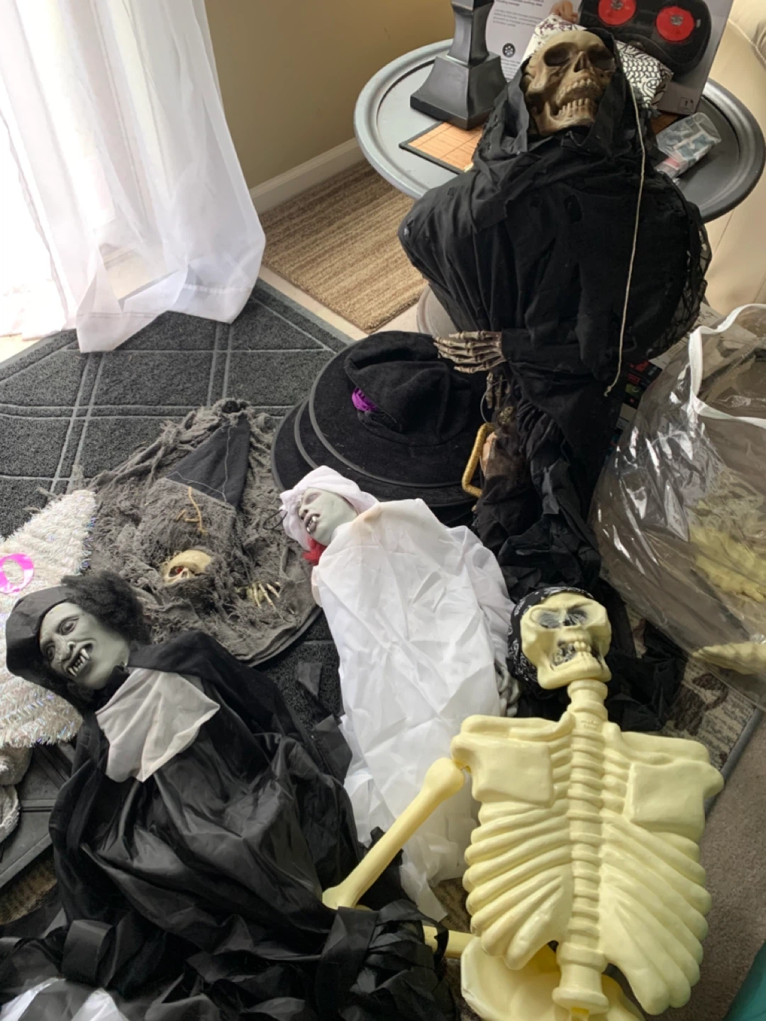 Halloween Decorations - photo 4
