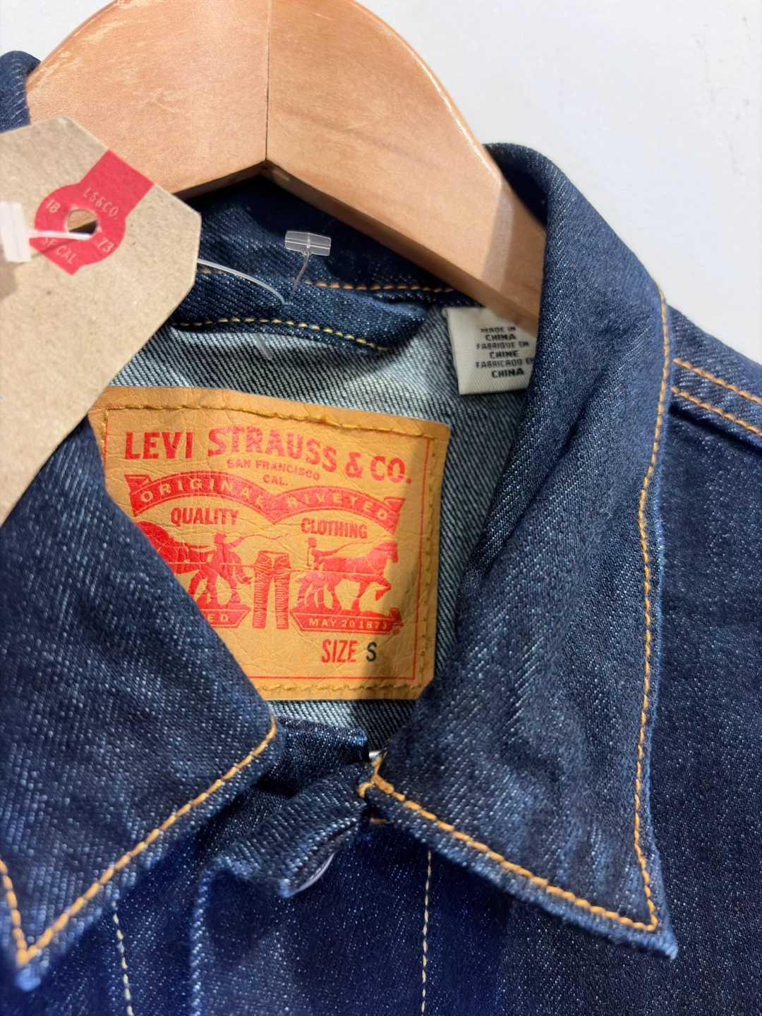 Levi’s Denim Trucker Jacket - photo 3