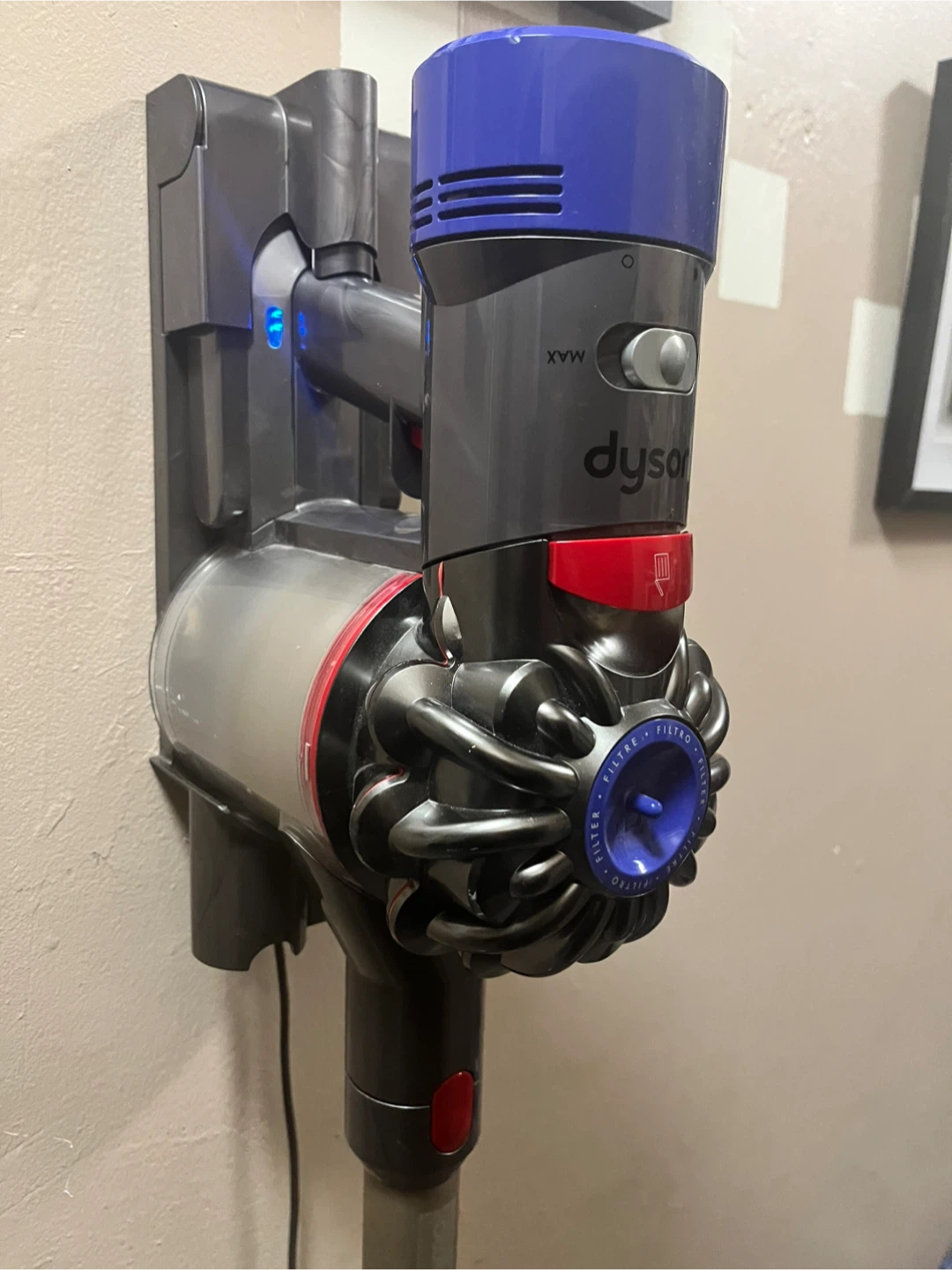 Dyson V8 Cordless Stick Vacuum