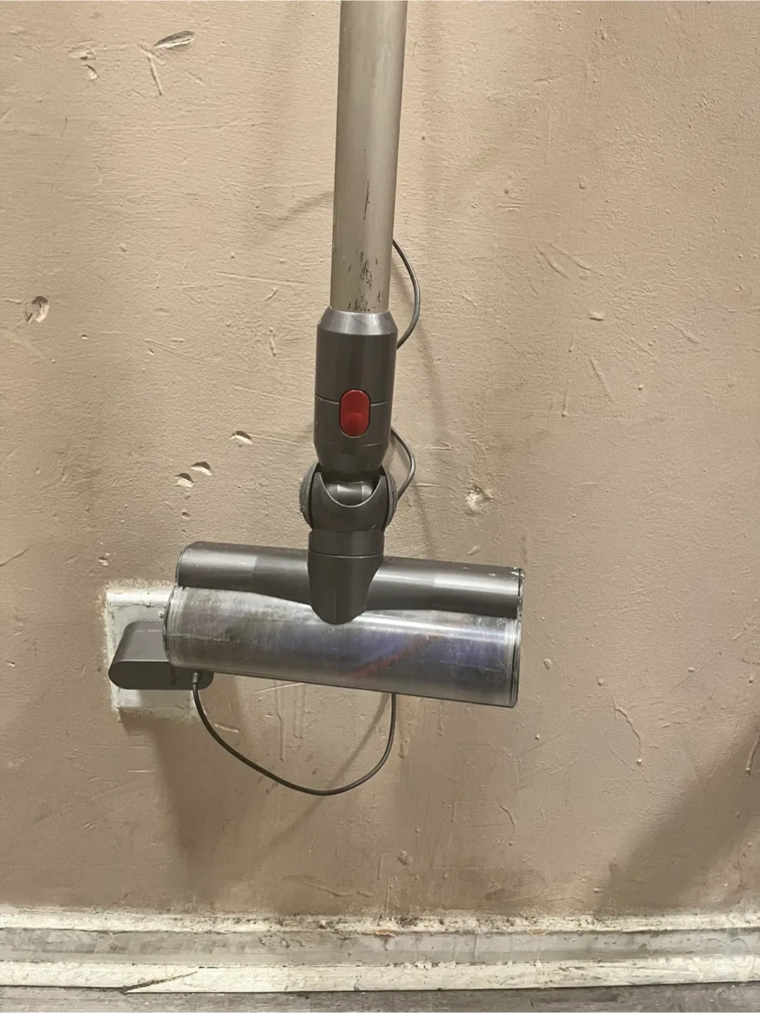 Dyson V8 Cordless Stick Vacuum image indicator(5)