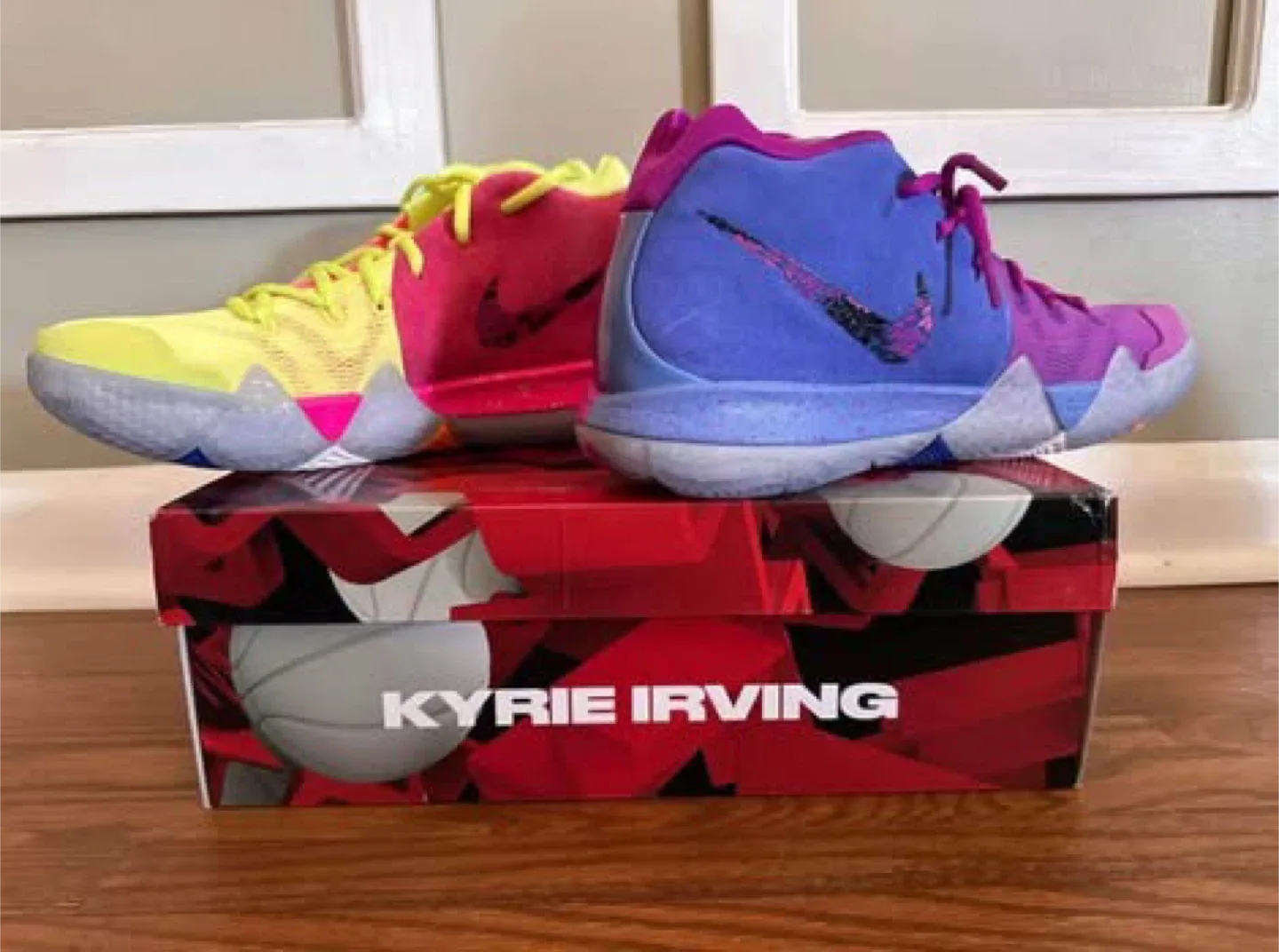 Nike Kyrie 4 Confetti Multi-Color Size 9 image indicator(2)