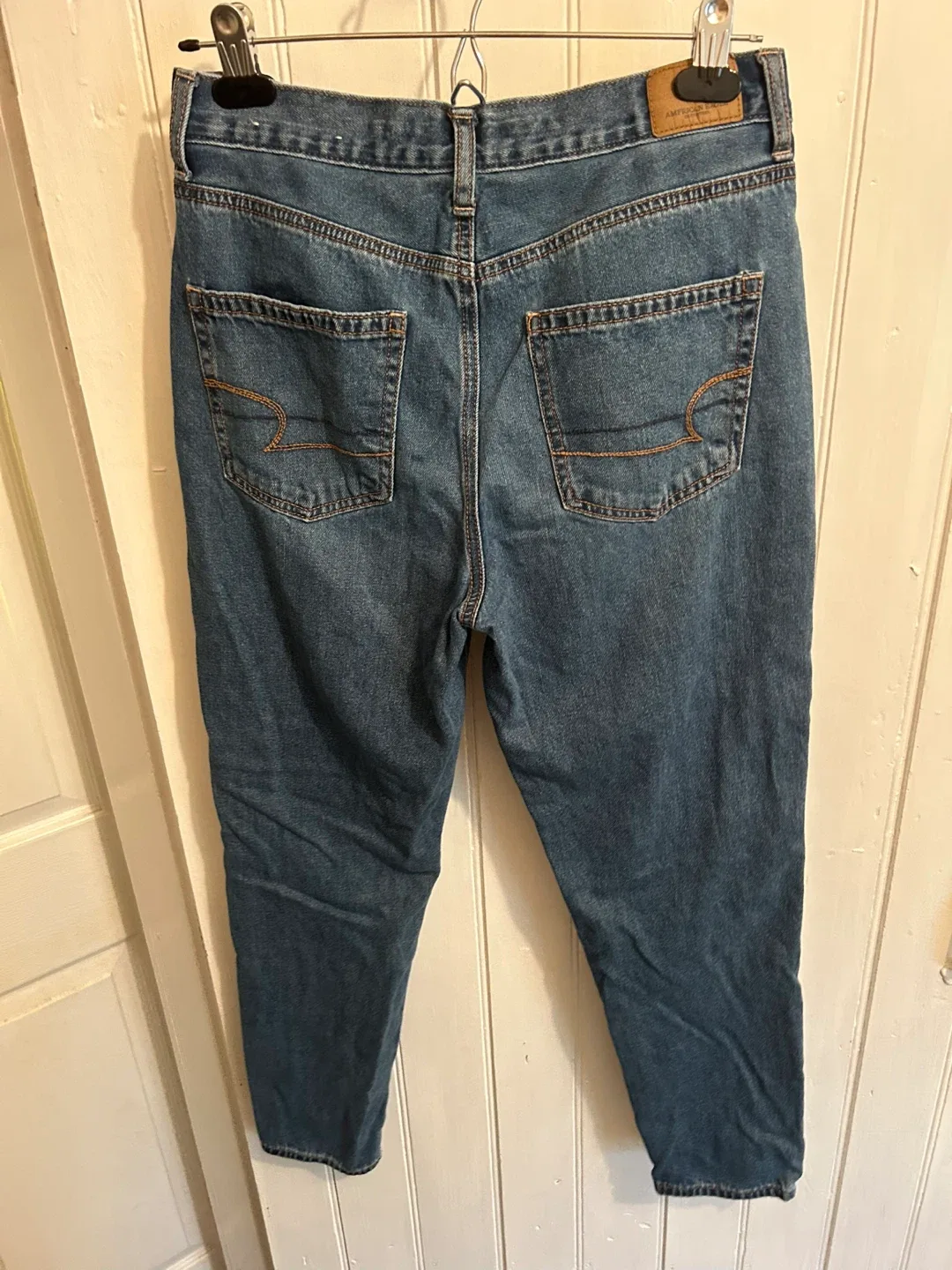 American Eagle Mom Jeans - Size 6 image indicator(3)