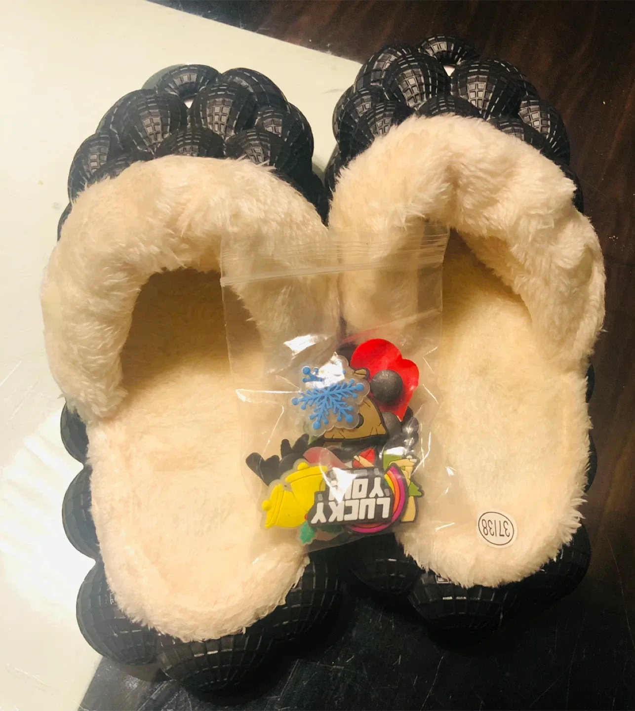 Assorted Women's Clothing & Shoes image indicator(4)