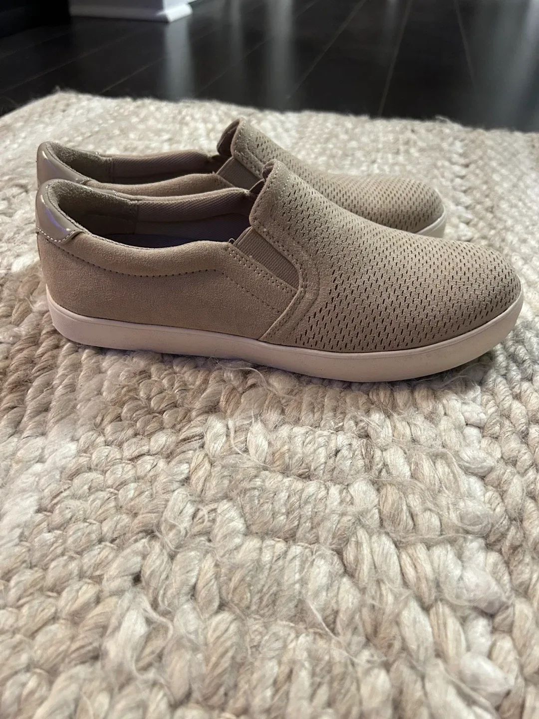 Dr. Scholl's Beige Slip-On Shoes - Size 8 image indicator(5)