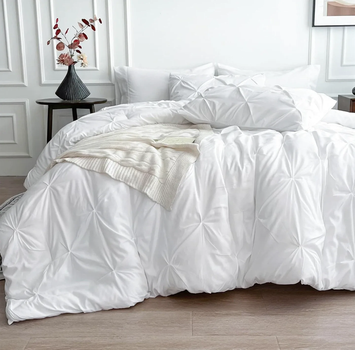 White Microfiber Bedding Set thumbnail