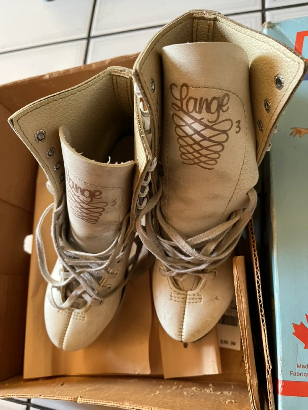 Lady Lange Ice Skates Size 3 image indicator(3)