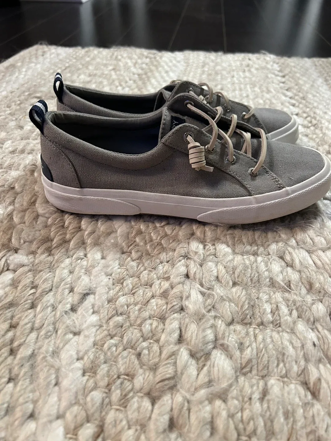 Sperry Top-Sider Women's Size 8 Grey Sneakers image indicator(5)