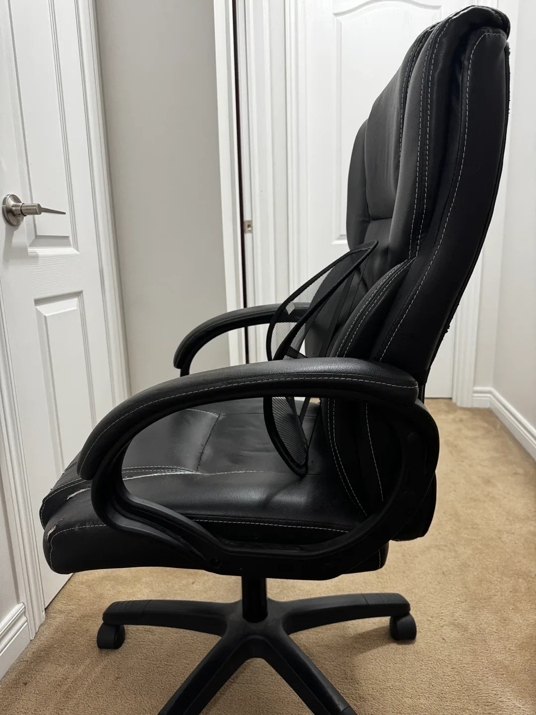 Black Office Chair - Some Wear image indicator(2)
