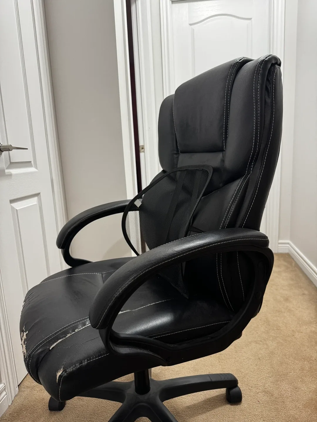 Black Office Chair - Some Wear image indicator(7)