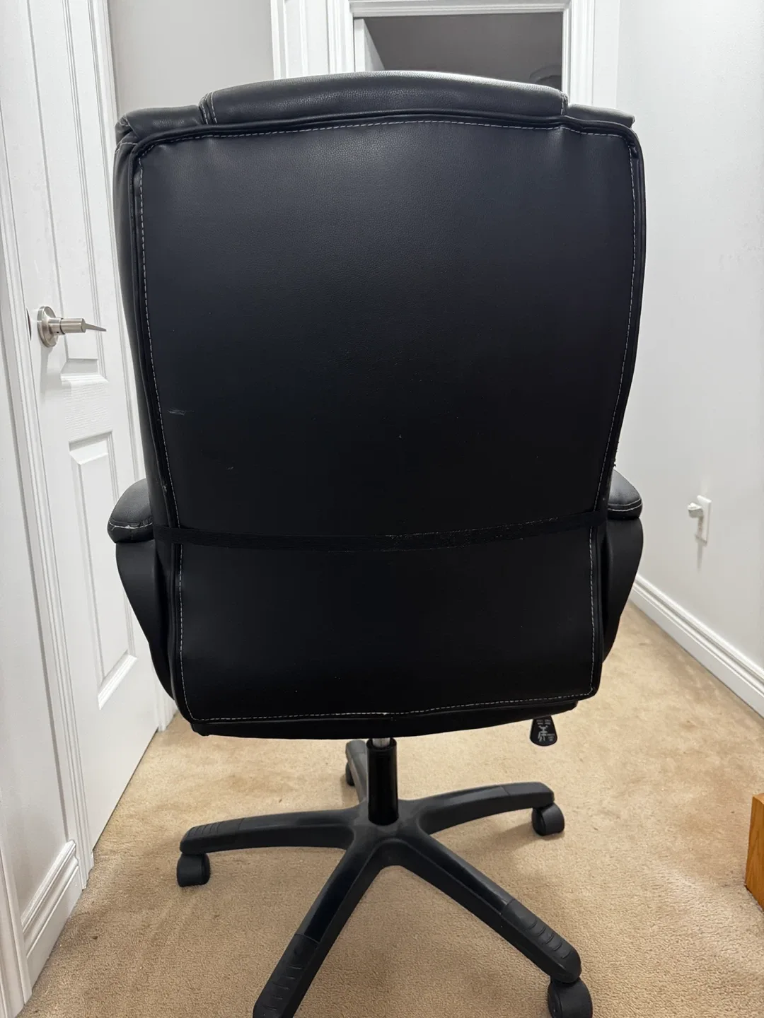 Black Office Chair - Some Wear image indicator(9)