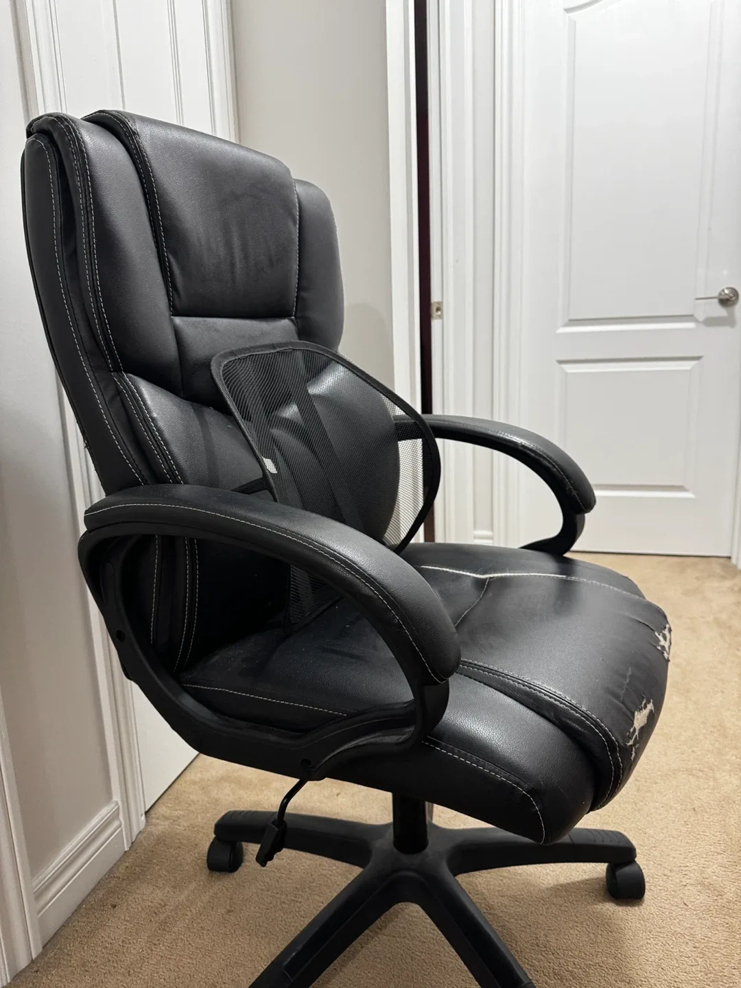 Black Office Chair - Some Wear image indicator(8)