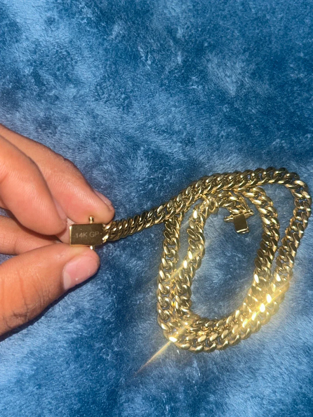 Gold Chain Necklace image indicator(2)