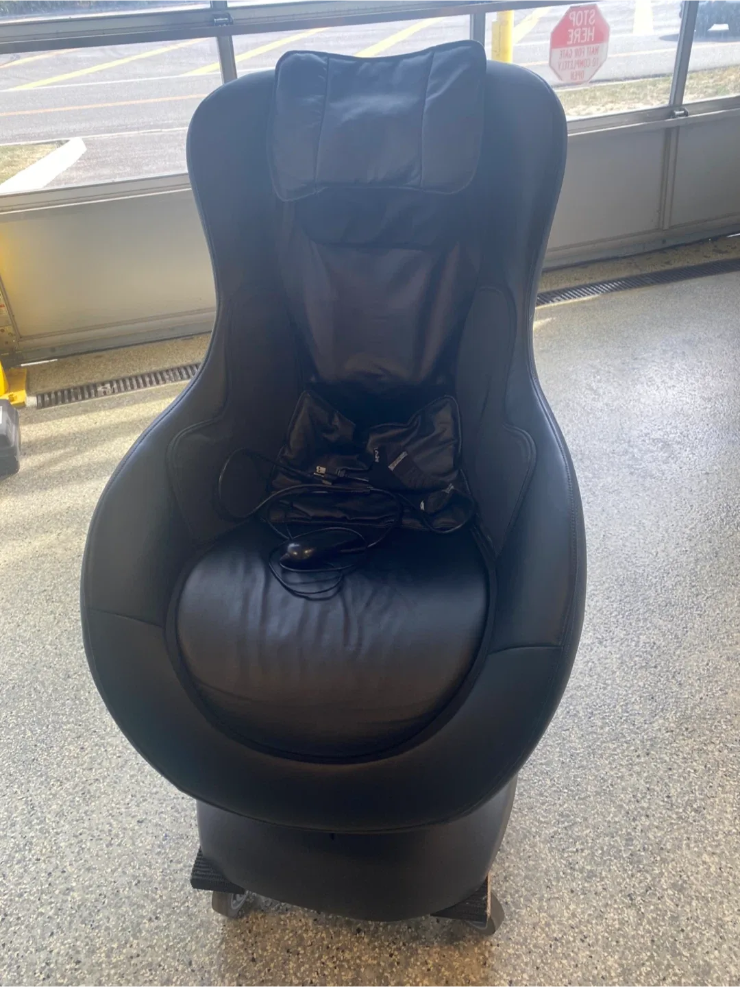 Bob's Discount Furniture Massage Chair thumbnail