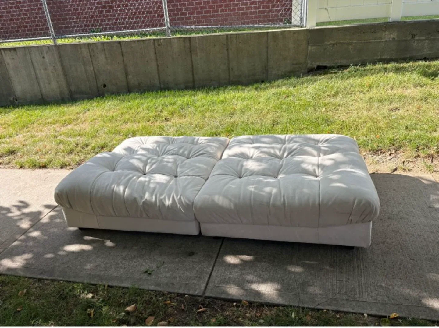 White Modular Sectional Sofa image indicator(2)