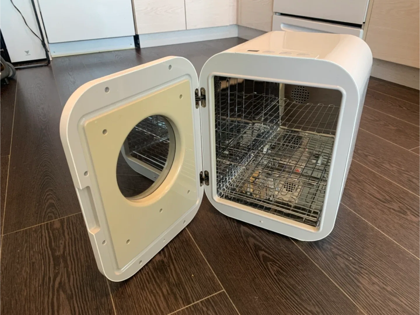 Cimilre UV Sterilizer - Great Condition! image indicator(2)