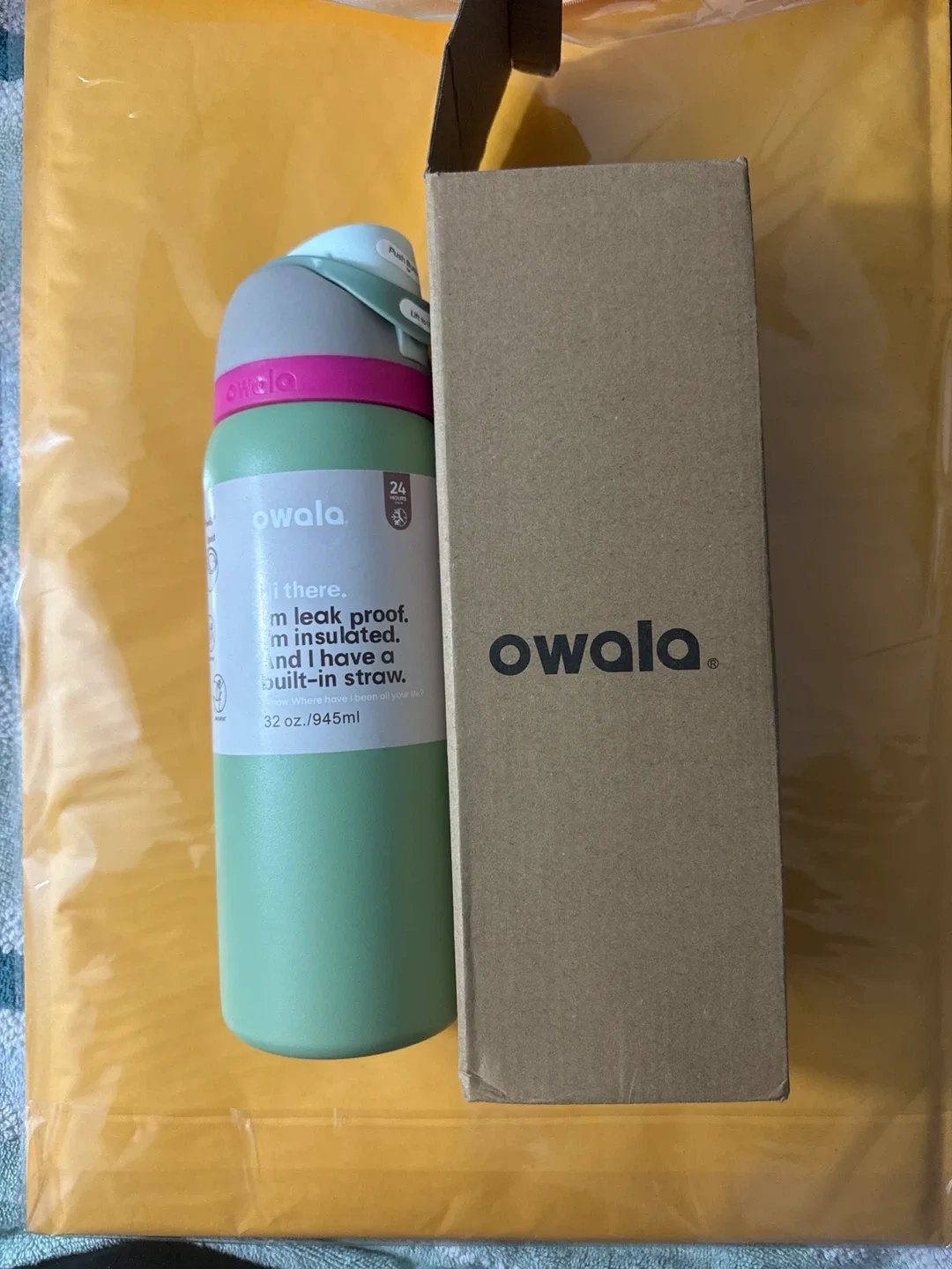 Owala FreeSip Water Bottle 32oz - New image indicator(4)