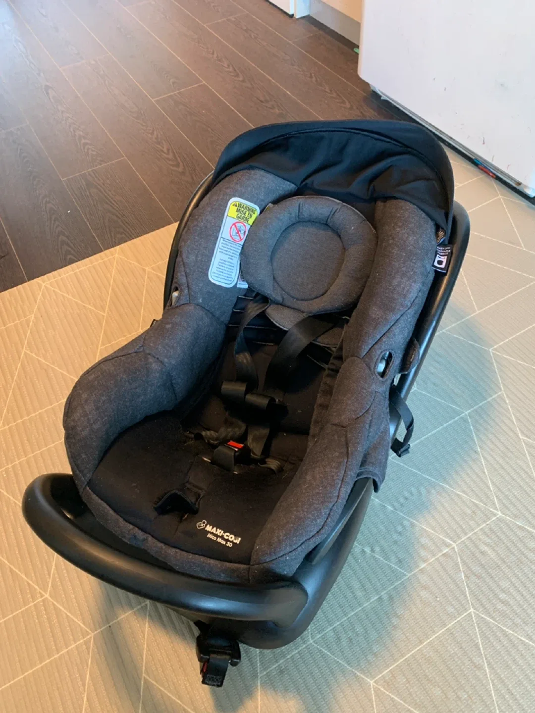 Maxi-Cosi Mico Max 30 Infant Car Seat image indicator(2)