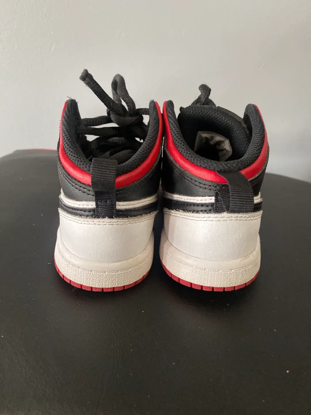 Nike Air Jordan 1 Toddler Shoes, Size 9C image indicator(2)