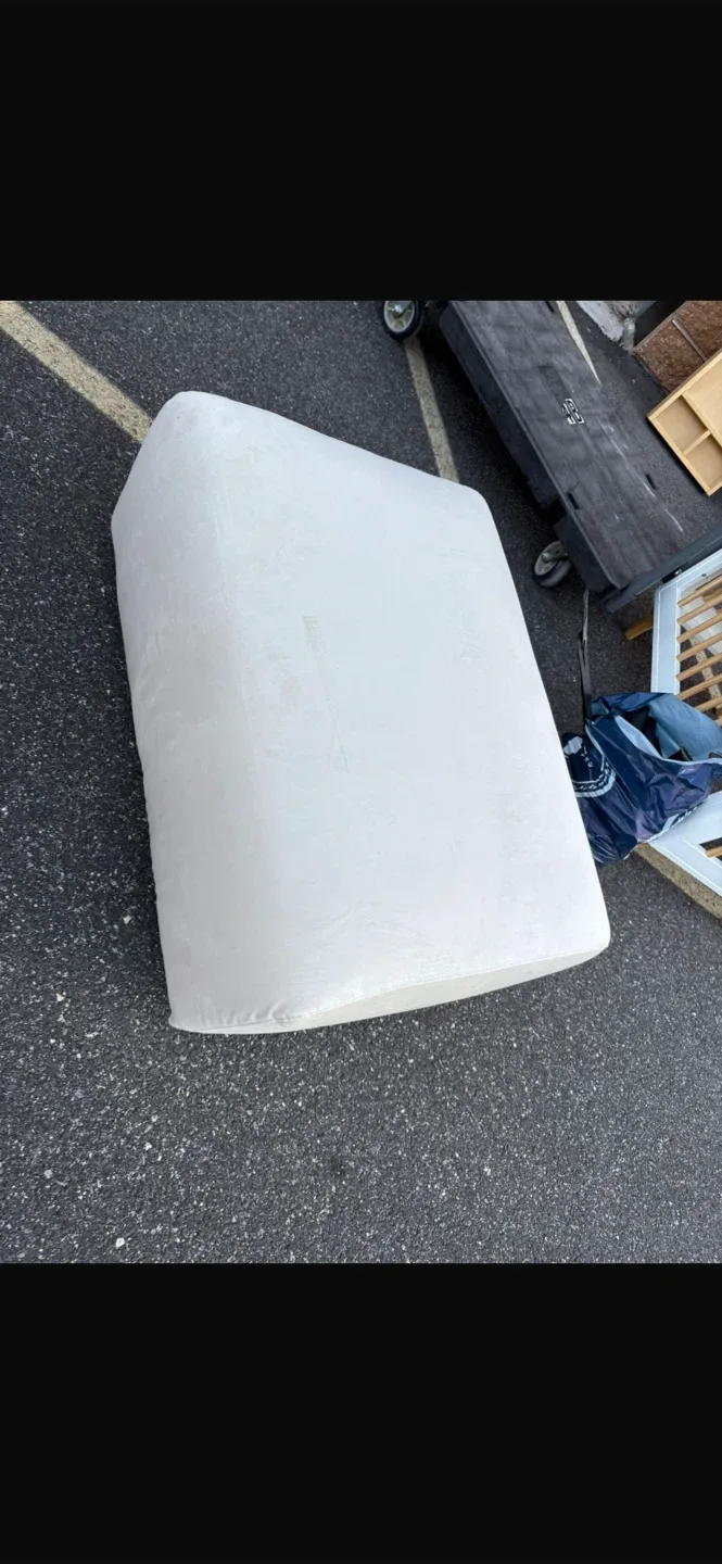 White Ottoman Footrest image indicator(3)