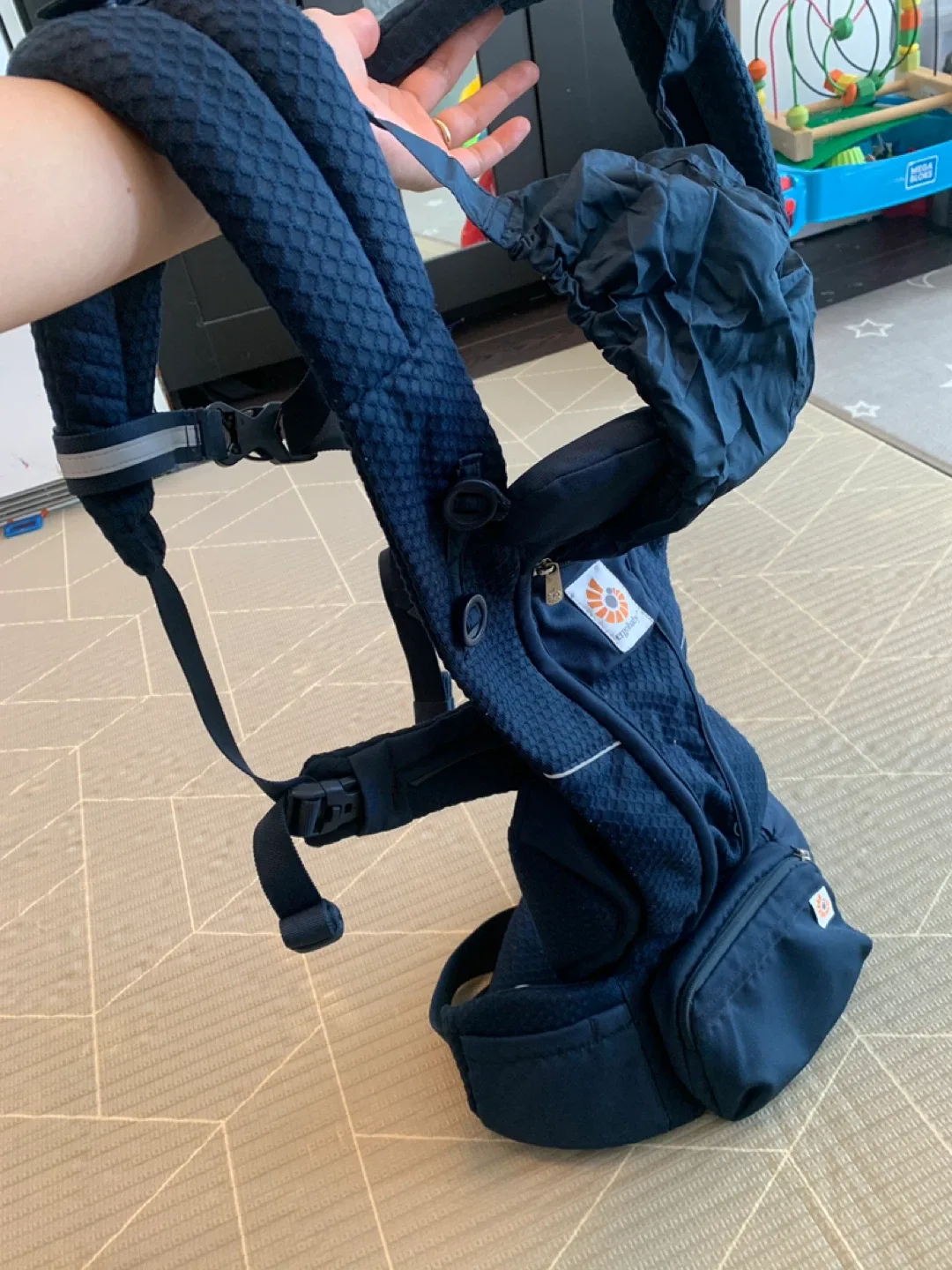 Ergobaby Baby Carrier - Navy Blue image indicator(3)