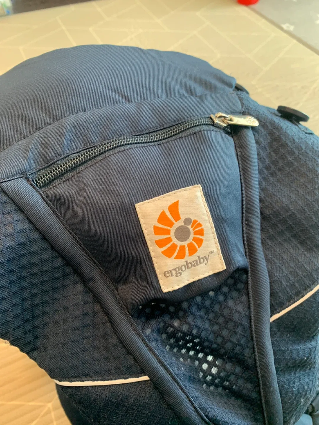 Ergobaby Baby Carrier - Navy Blue image indicator(2)