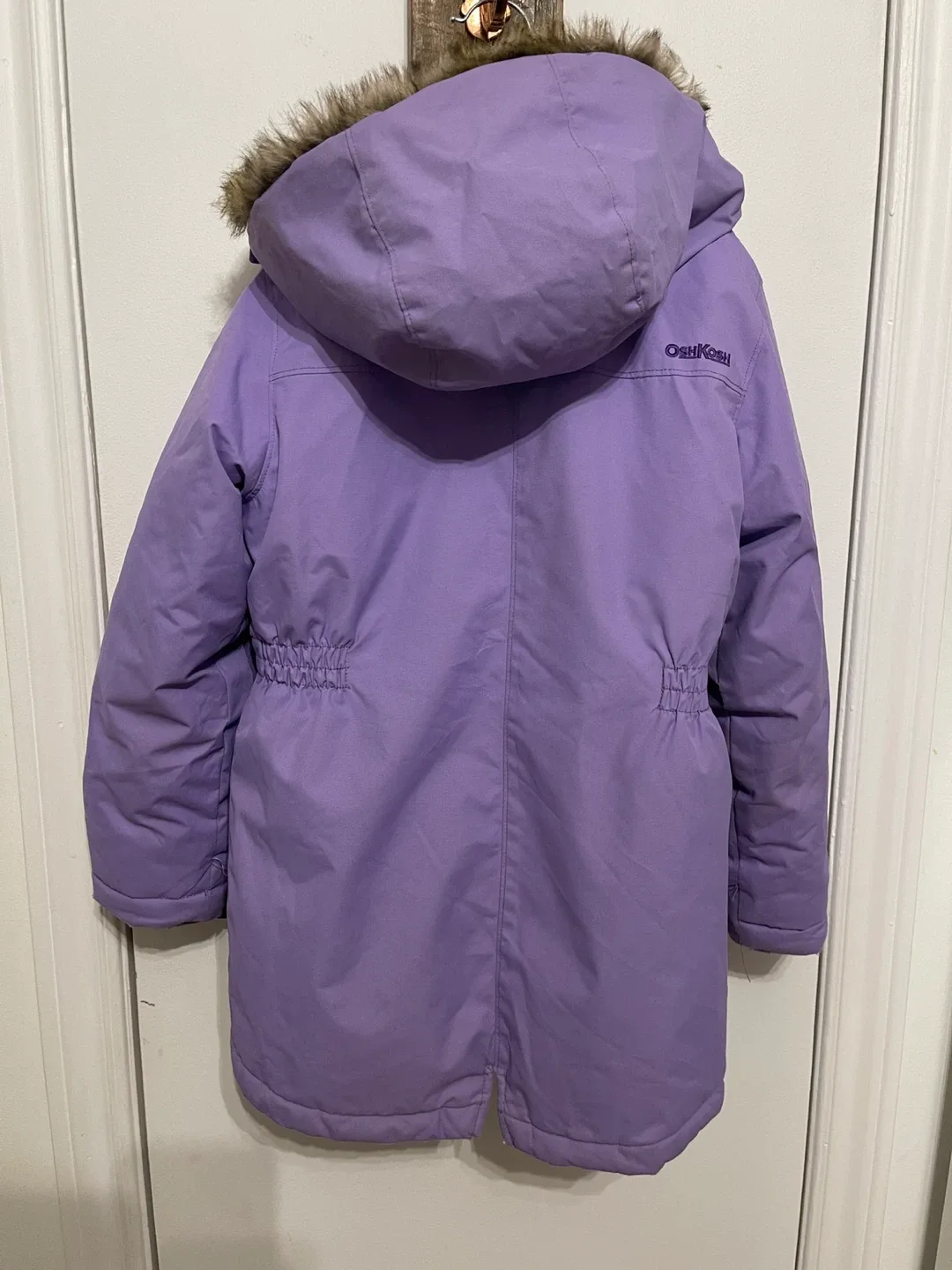 Like new Size 8 Oshkosh long back winter coat image indicator(3)