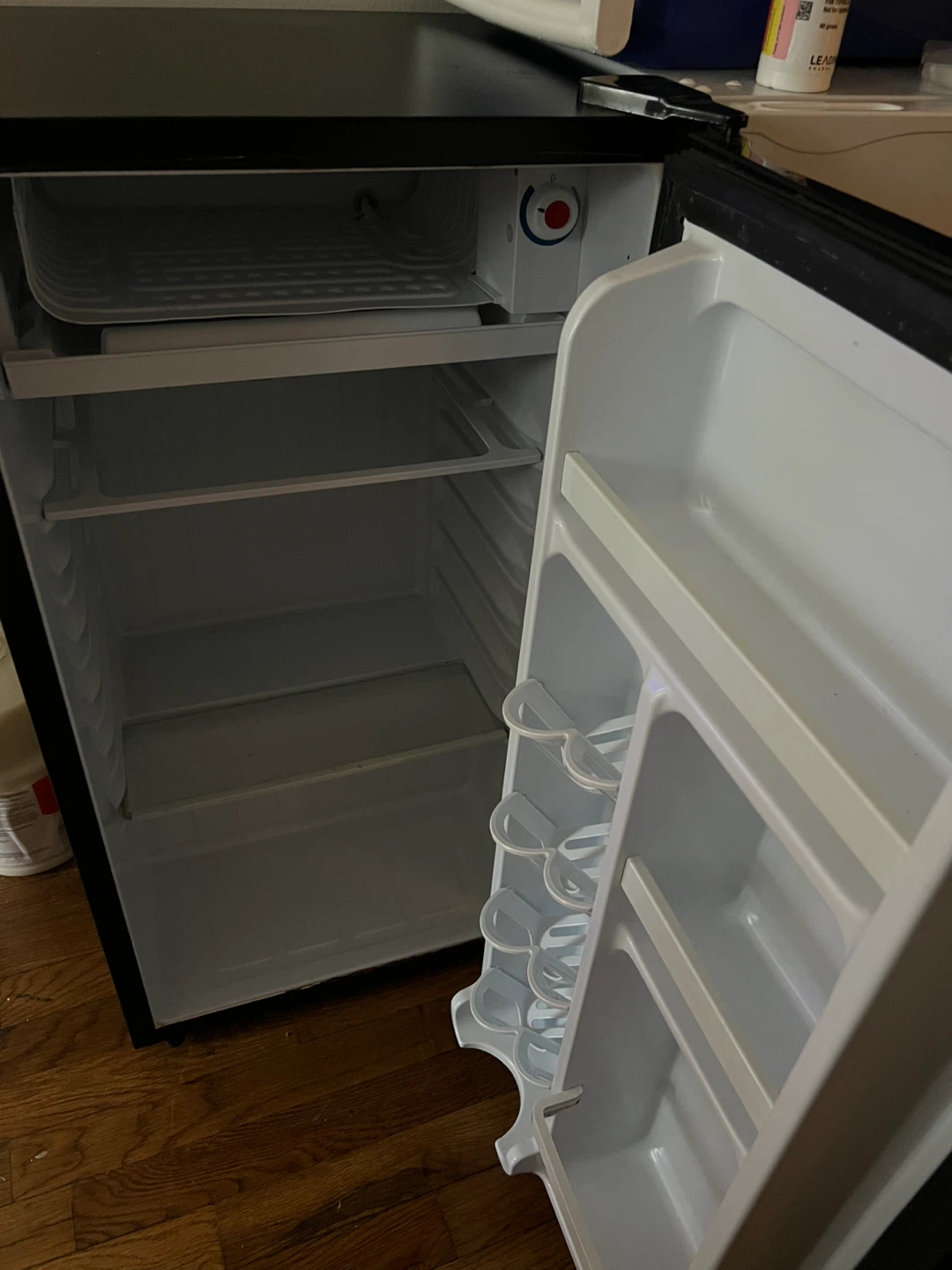 Sunbeam Compact Refrigerator - photo 2
