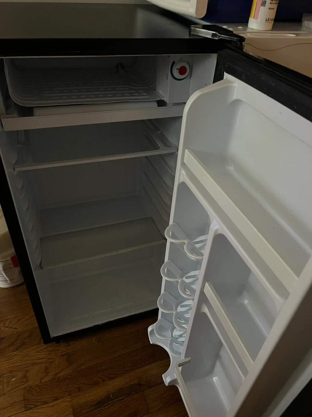 Sunbeam Compact Refrigerator image indicator(2)