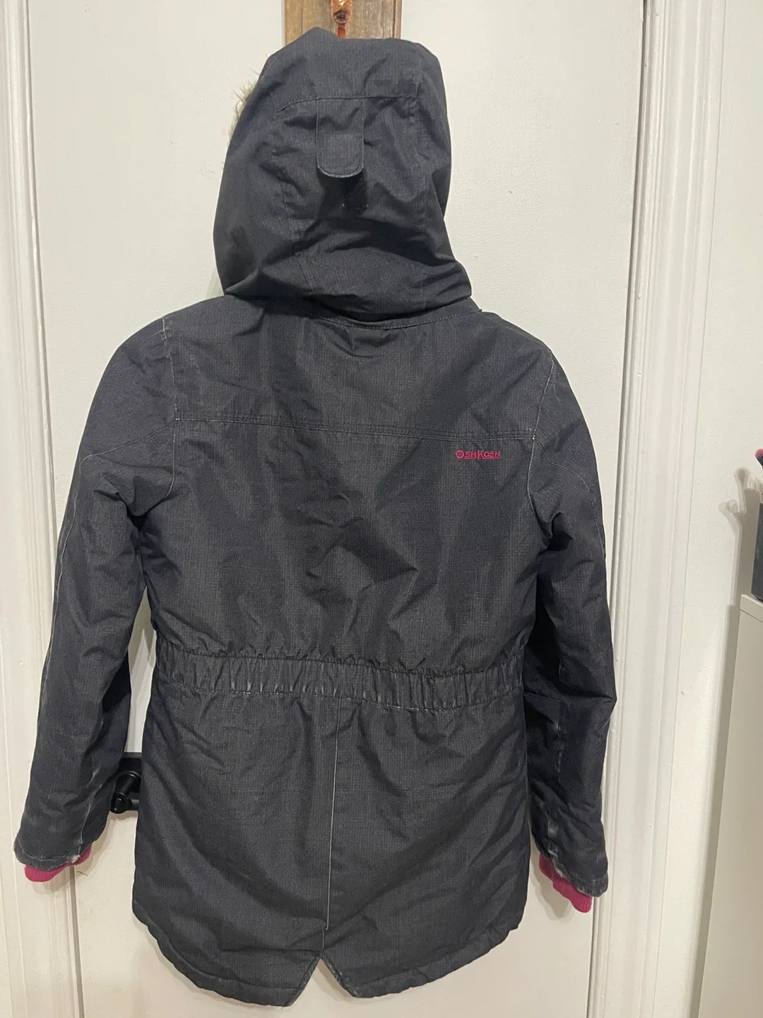 Size 10 Oshkosh girls long back winter coat image indicator(4)