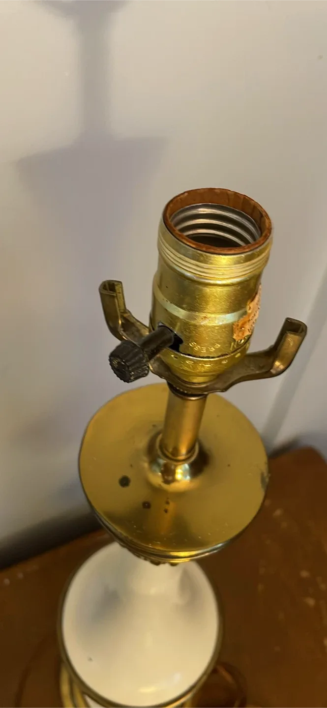 Vintage brass Table Lamp - Cream & (gold coloured) brass Accent image indicator(8)