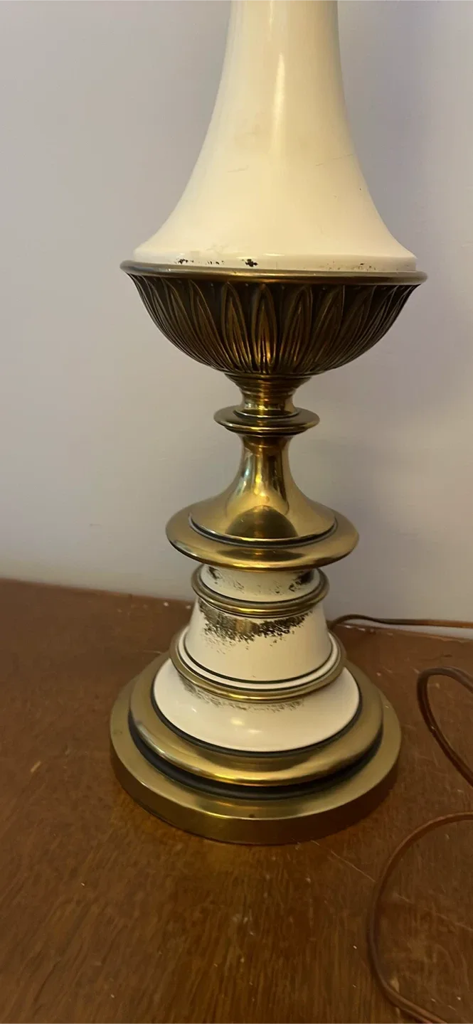 Vintage brass Table Lamp - Cream & (gold coloured) brass Accent image indicator(3)