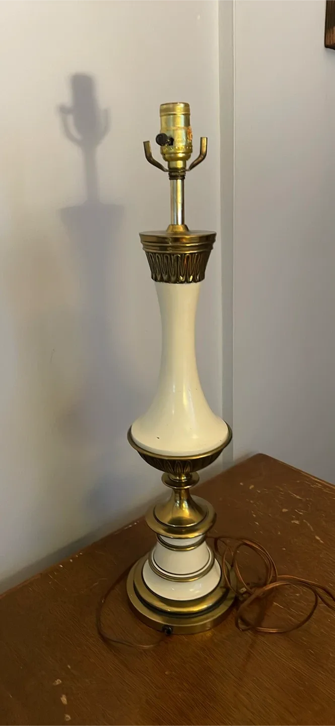 Vintage brass Table Lamp - Cream & (gold coloured) brass Accent image indicator(7)