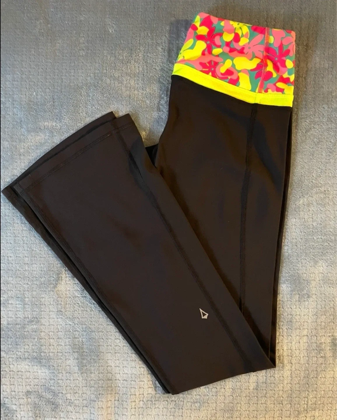 New Girl’s Ivivva (Lululemon) Legging image indicator(3)
