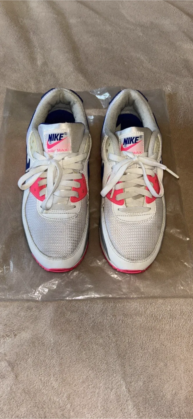Nike Air Max 90 women’s trainers thumbnail