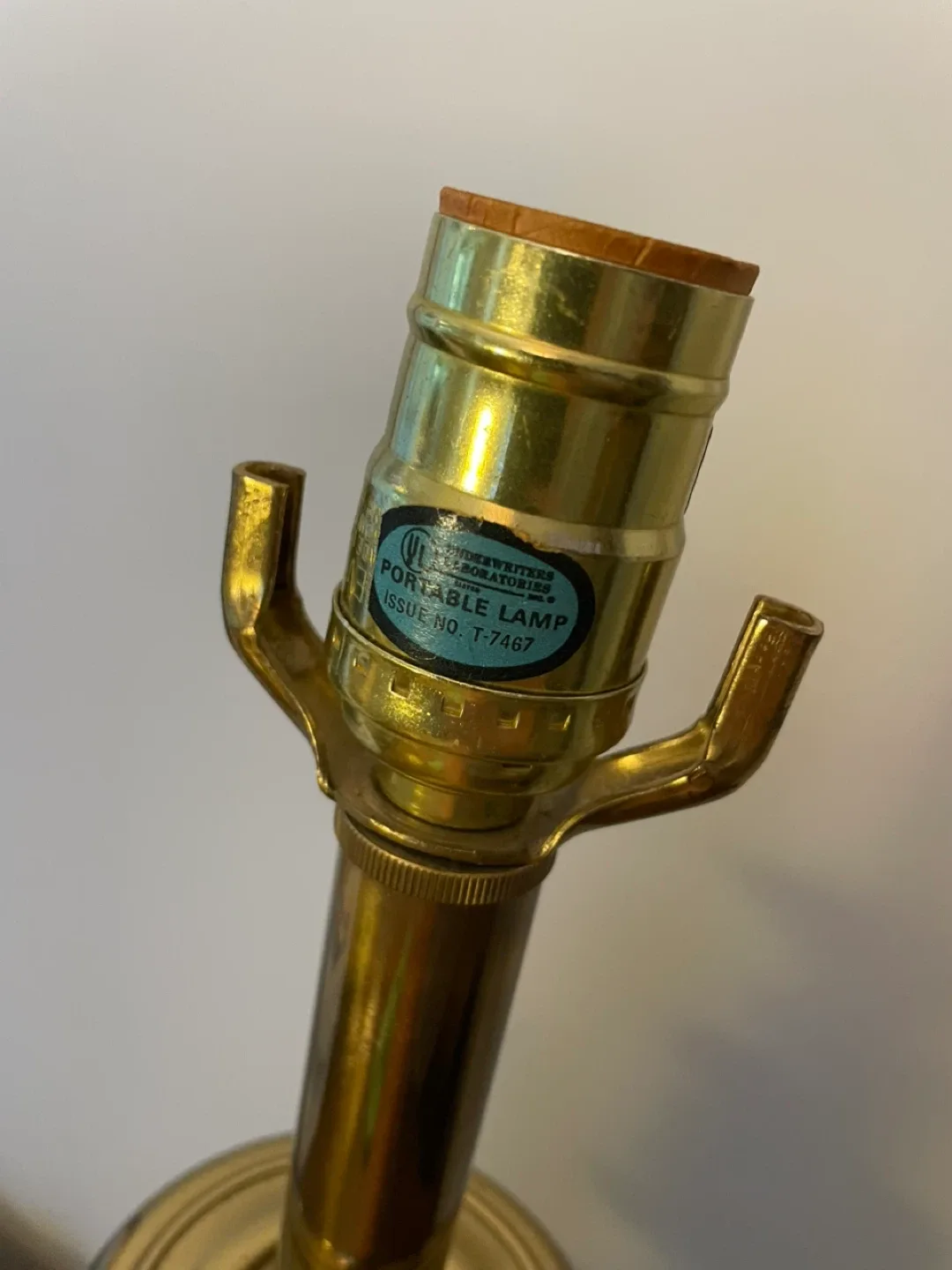 Vintage Brass Table Lamp image indicator(5)