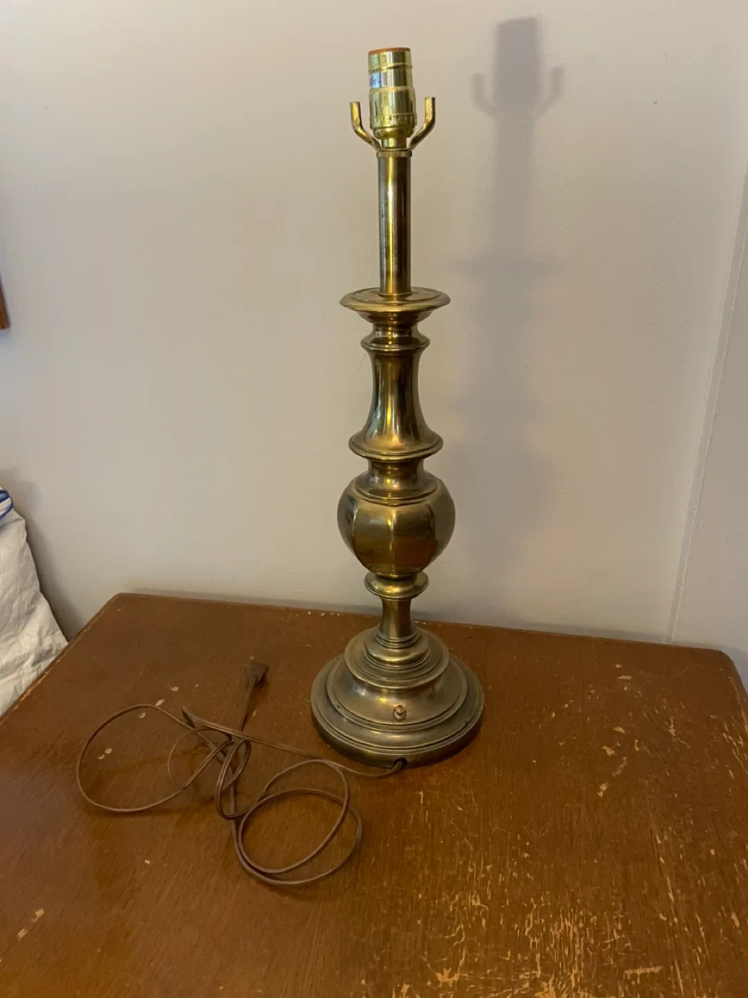 Vintage Brass Table Lamp image indicator(3)