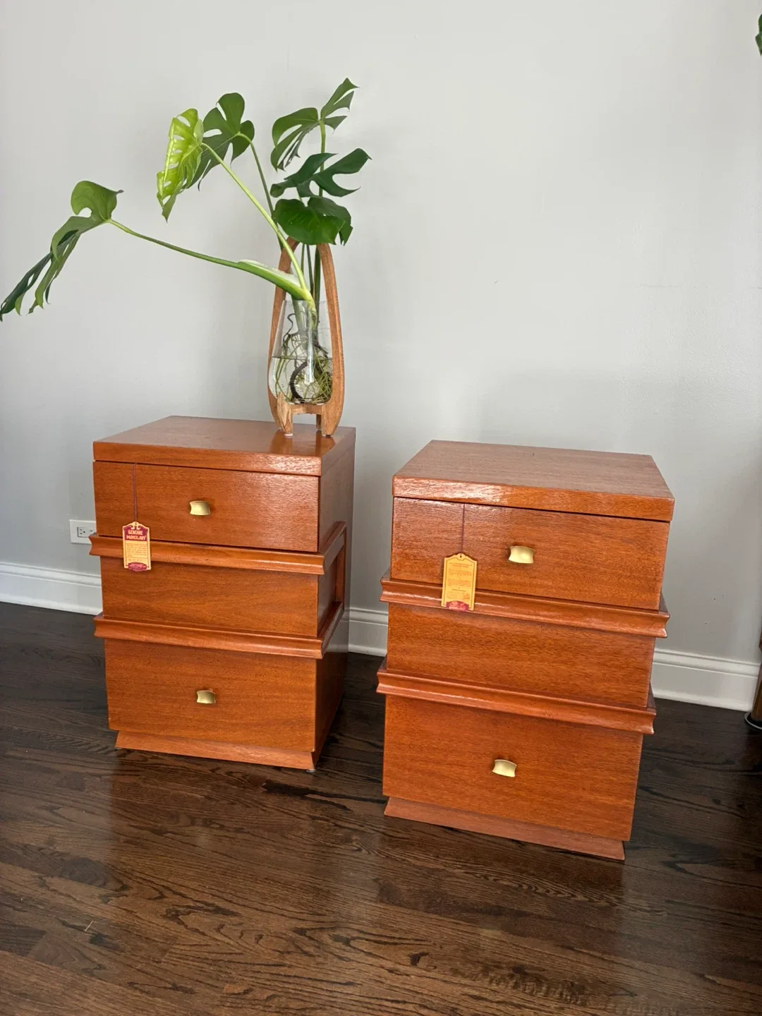 American of Martinsville Mahogany Nightstands image indicator(2)