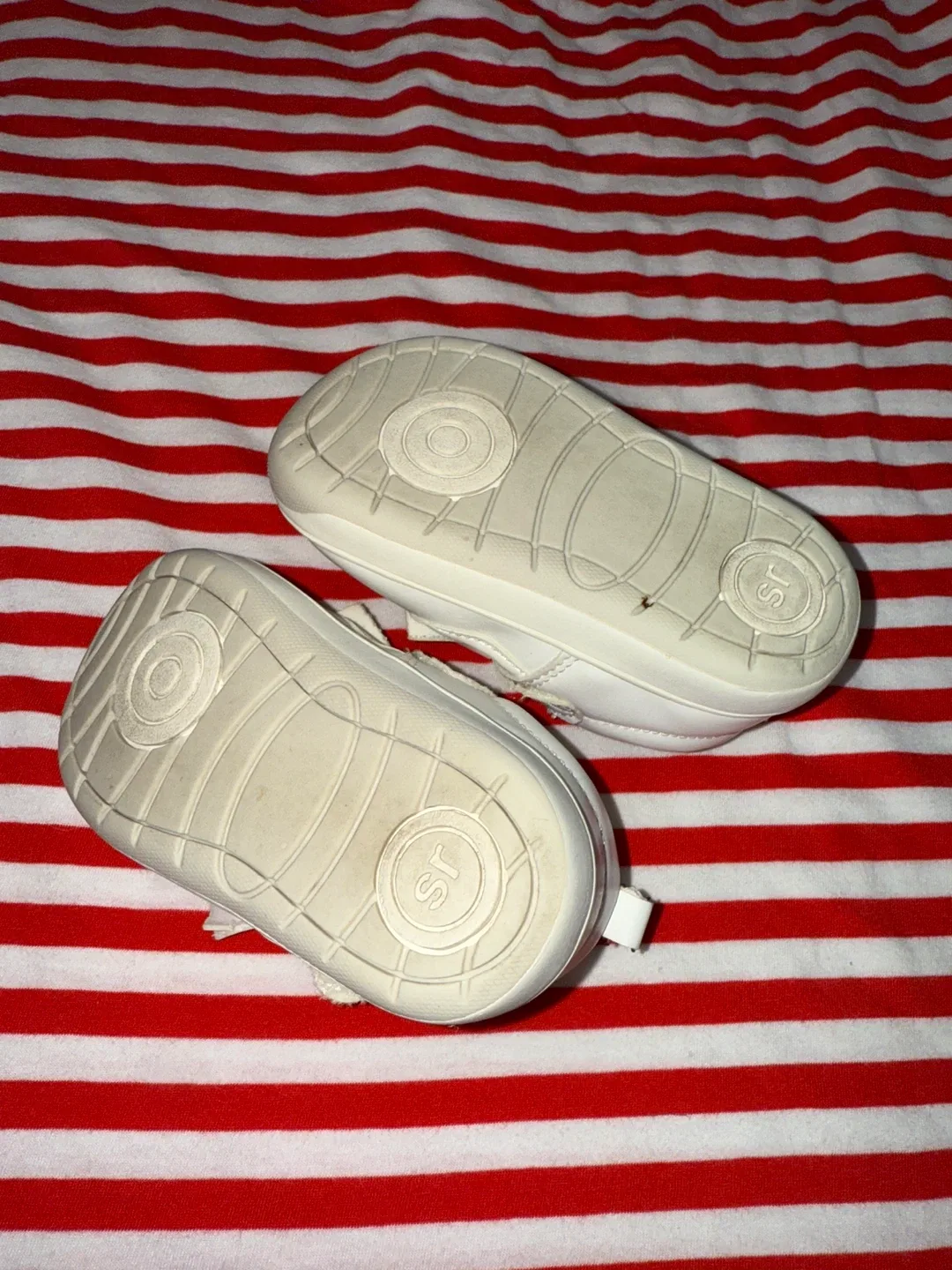 Stride Rite White Baby Shoes 6T image indicator(3)