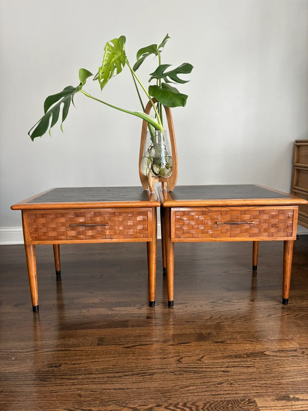 Pair of Mid Century modern side tables image indicator(4)