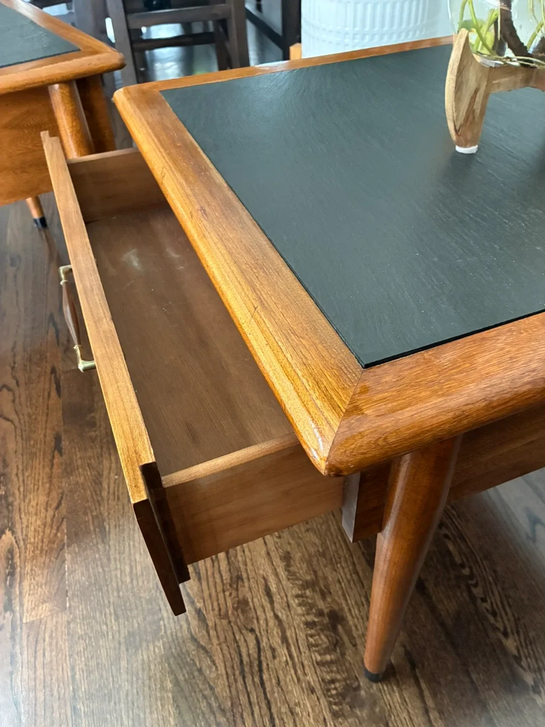 Pair of Mid Century modern side tables image indicator(5)